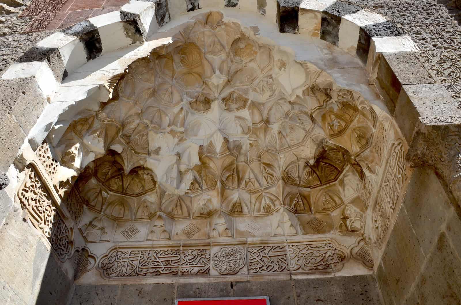 Muqarnas niche on the entrance to the complex of the Şerefiye Mosque