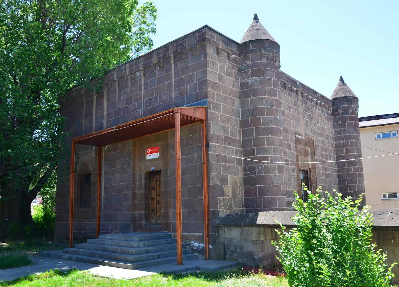 Şemsiye Mosque