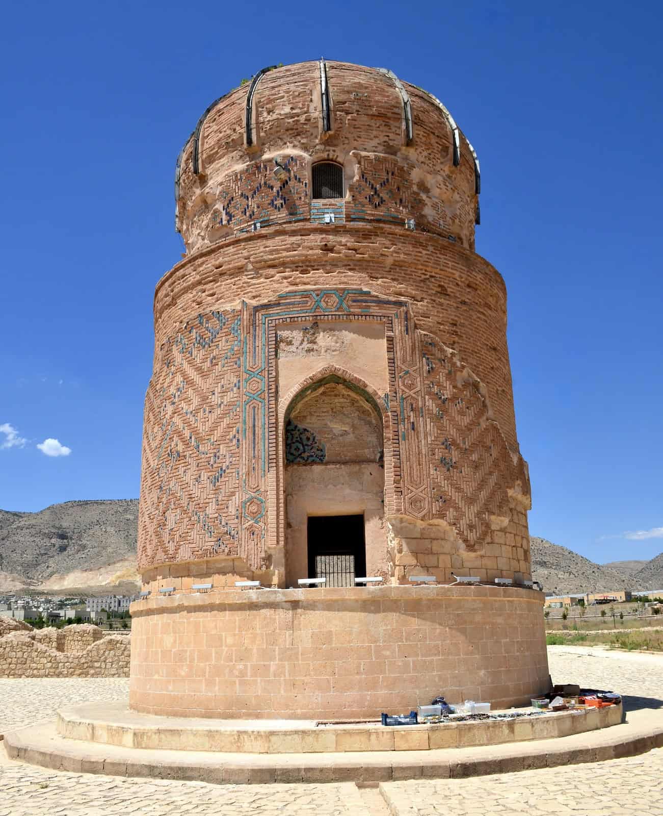 Rear of the tomb of Zeynel Bey