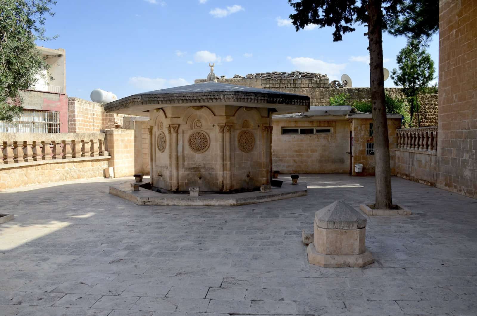 Outer courtyard of the Latifiye Mosque