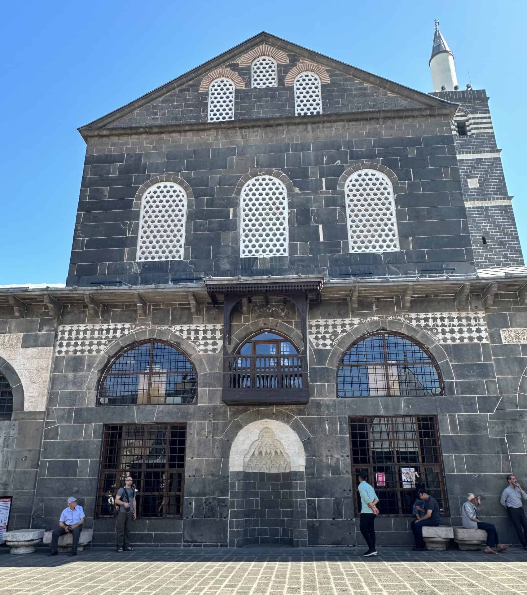 Central façade of the prayer hall of the Grand Mosque of Diyarbakır