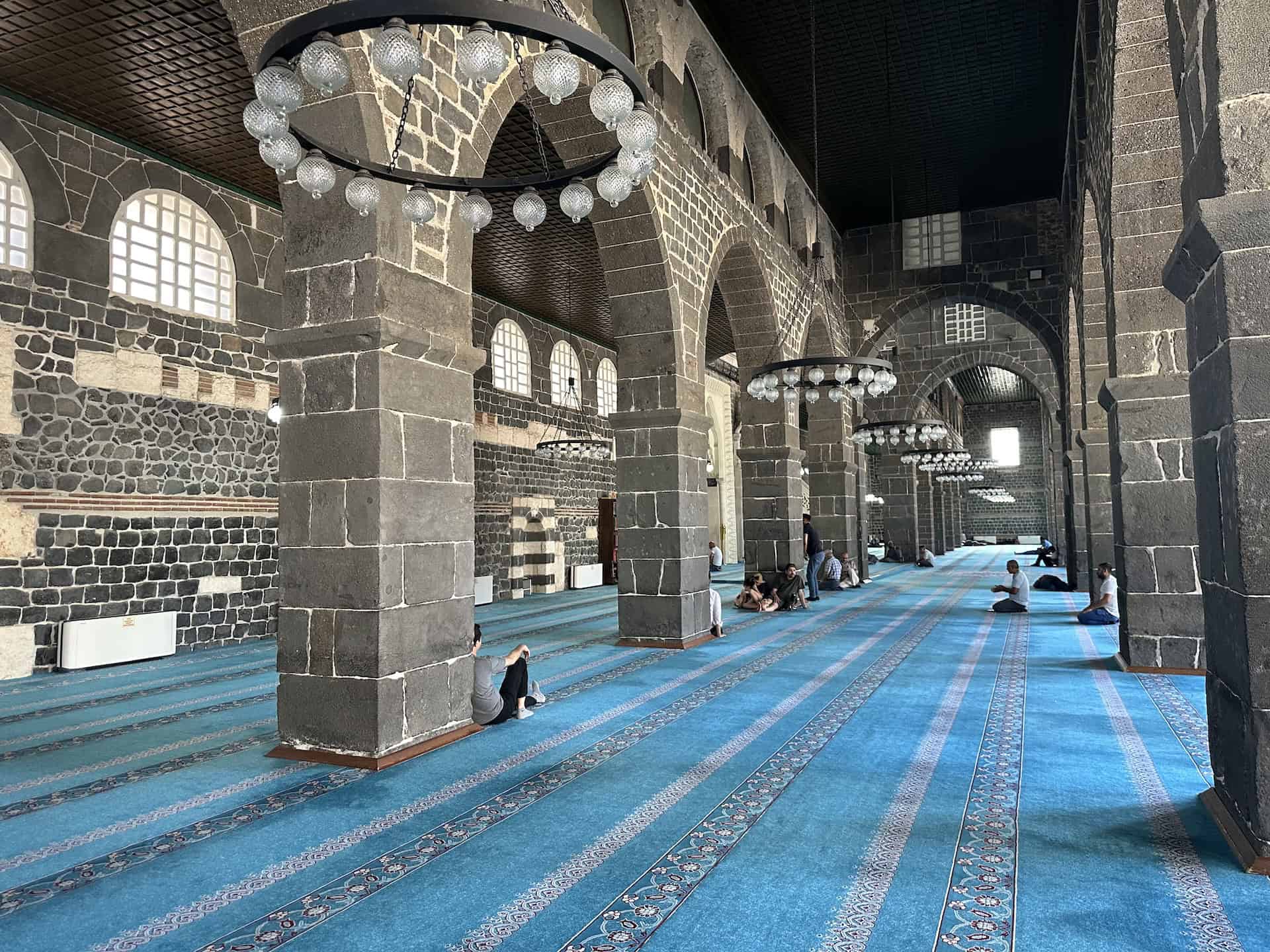 Prayer hall from the east in the Grand Mosque of Diyarbakır