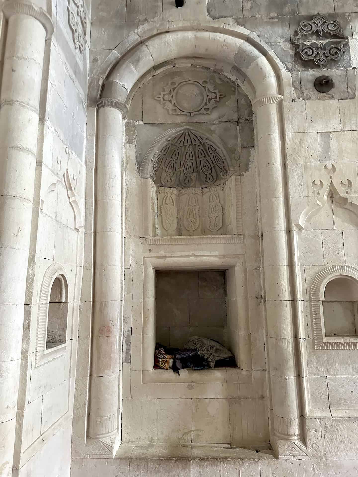 Niche in the prayer hall of the mosque at the Ishak Pasha Palace