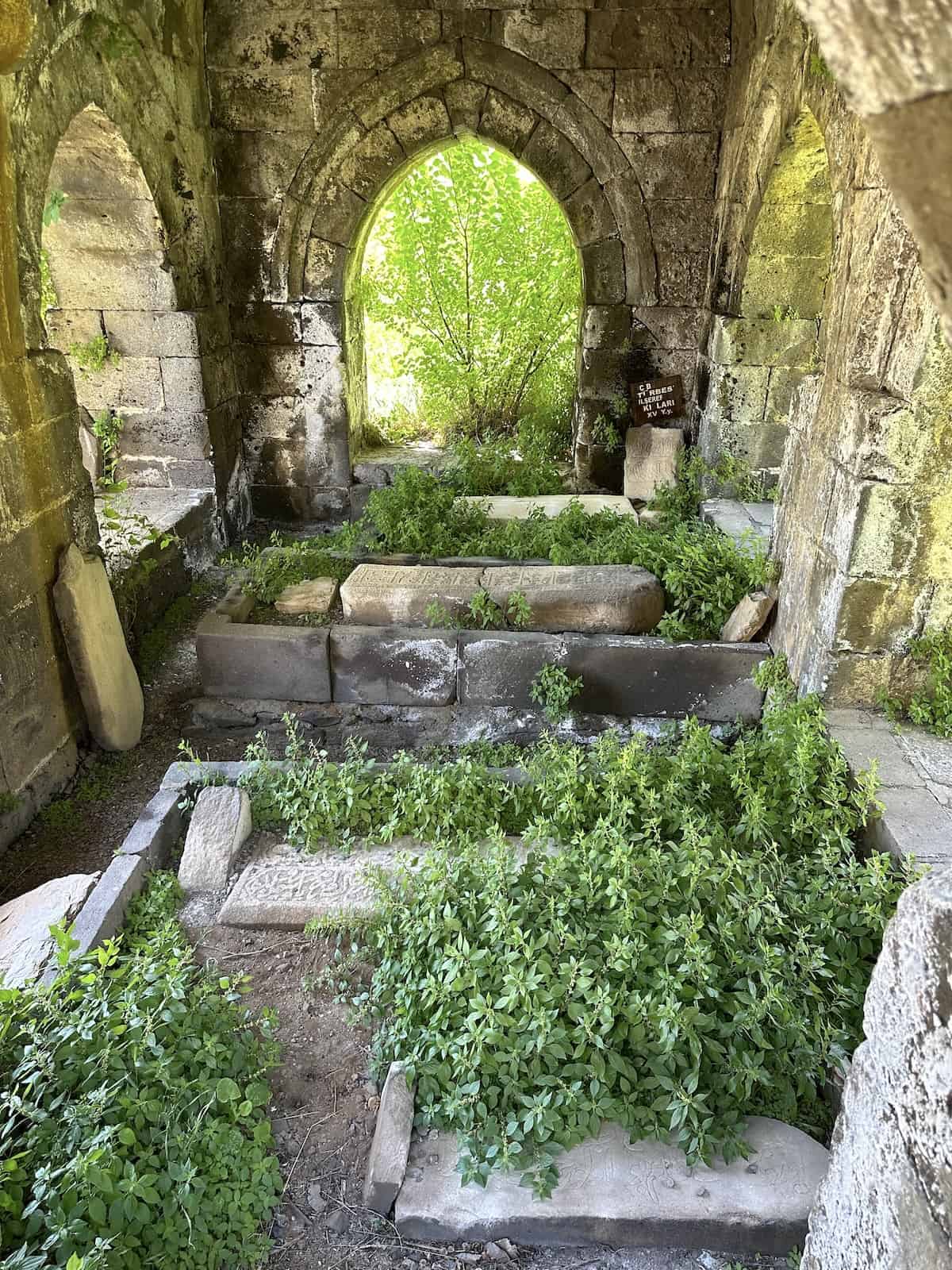 Tomb of Şerefhan II's daughters