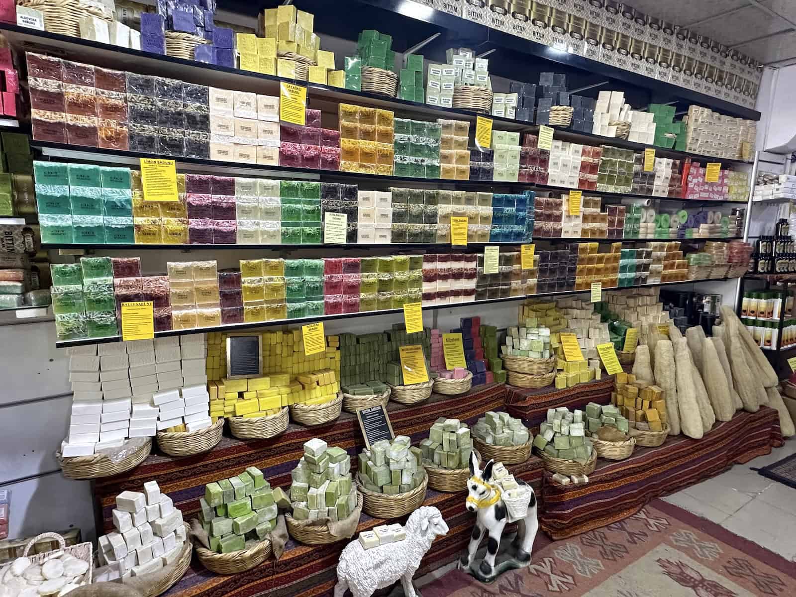 Different varieties of bıttım soap