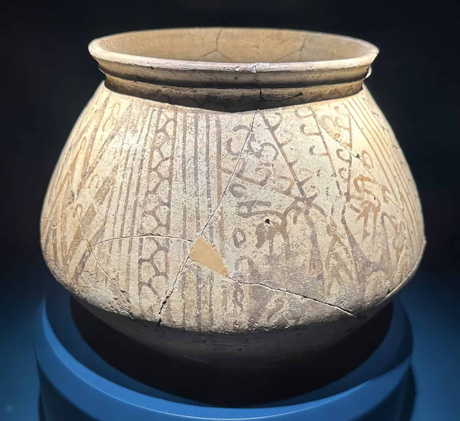 Jar, terracotta, Gre Amer, Late Bronze Age at the Hasankeyf Museum in Turkey