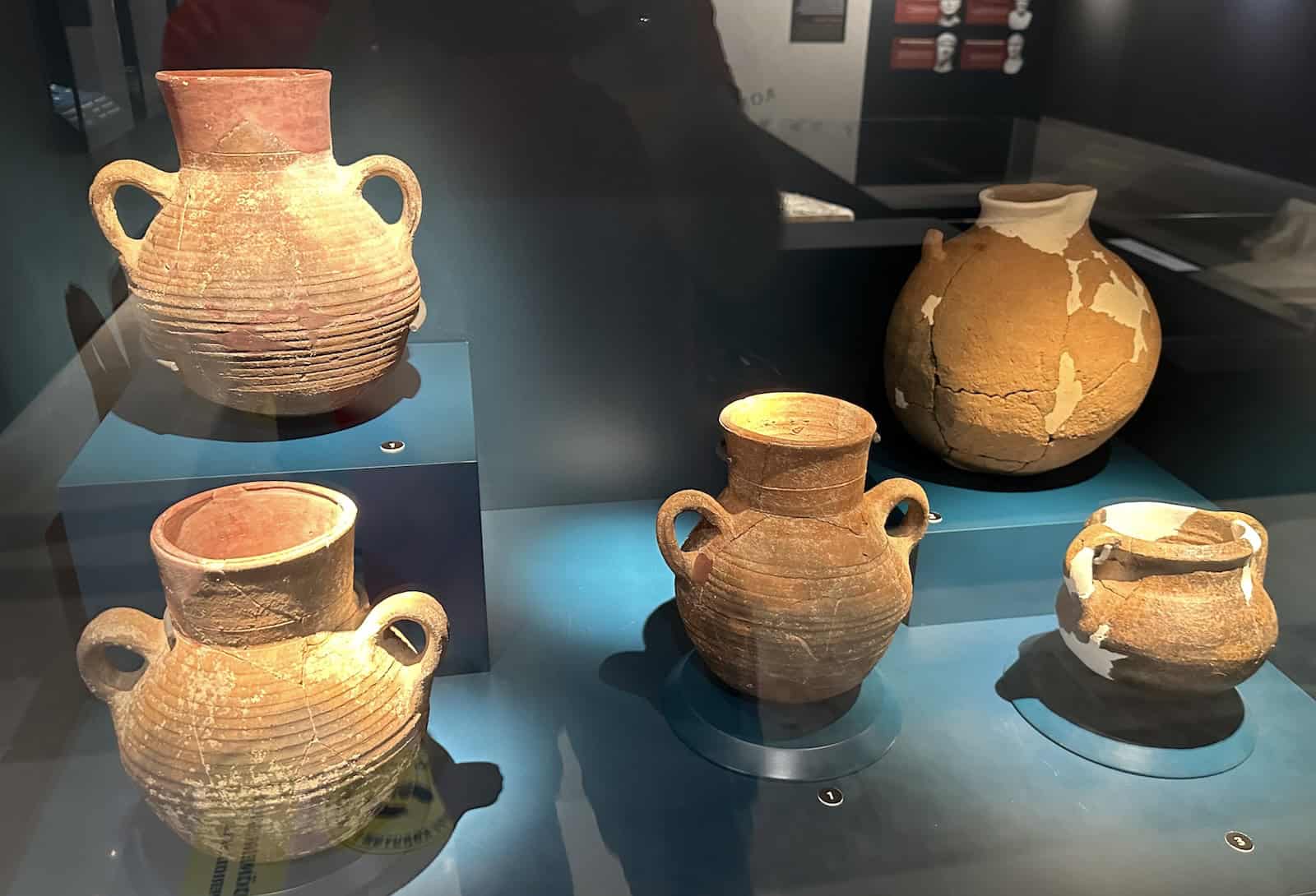 Jars, terracotta, Sumaki Höyük, Middle Ages