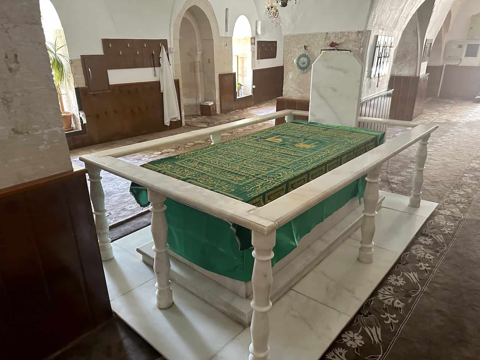 Tomb of Abdullah Enes El-Cüheyni in the Sheikh Çabuk Mosque in Mardin, Turkey