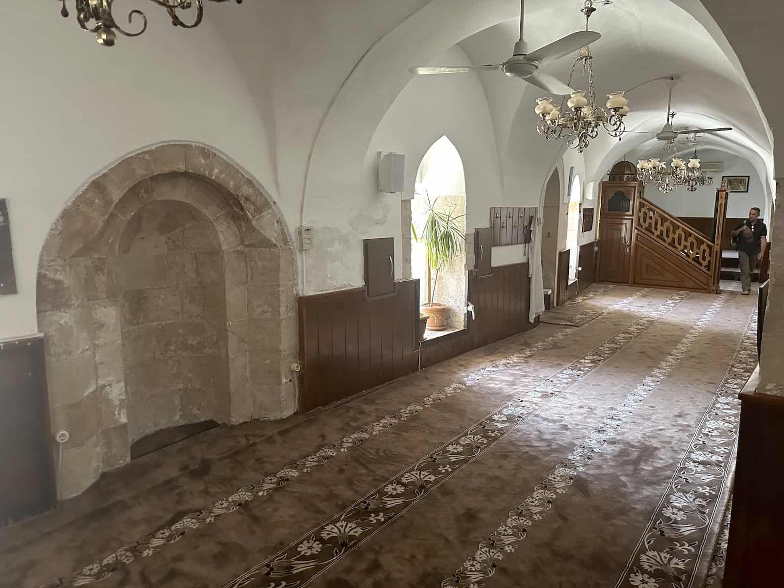 Prayer hall of the Sheikh Çabuk Mosque