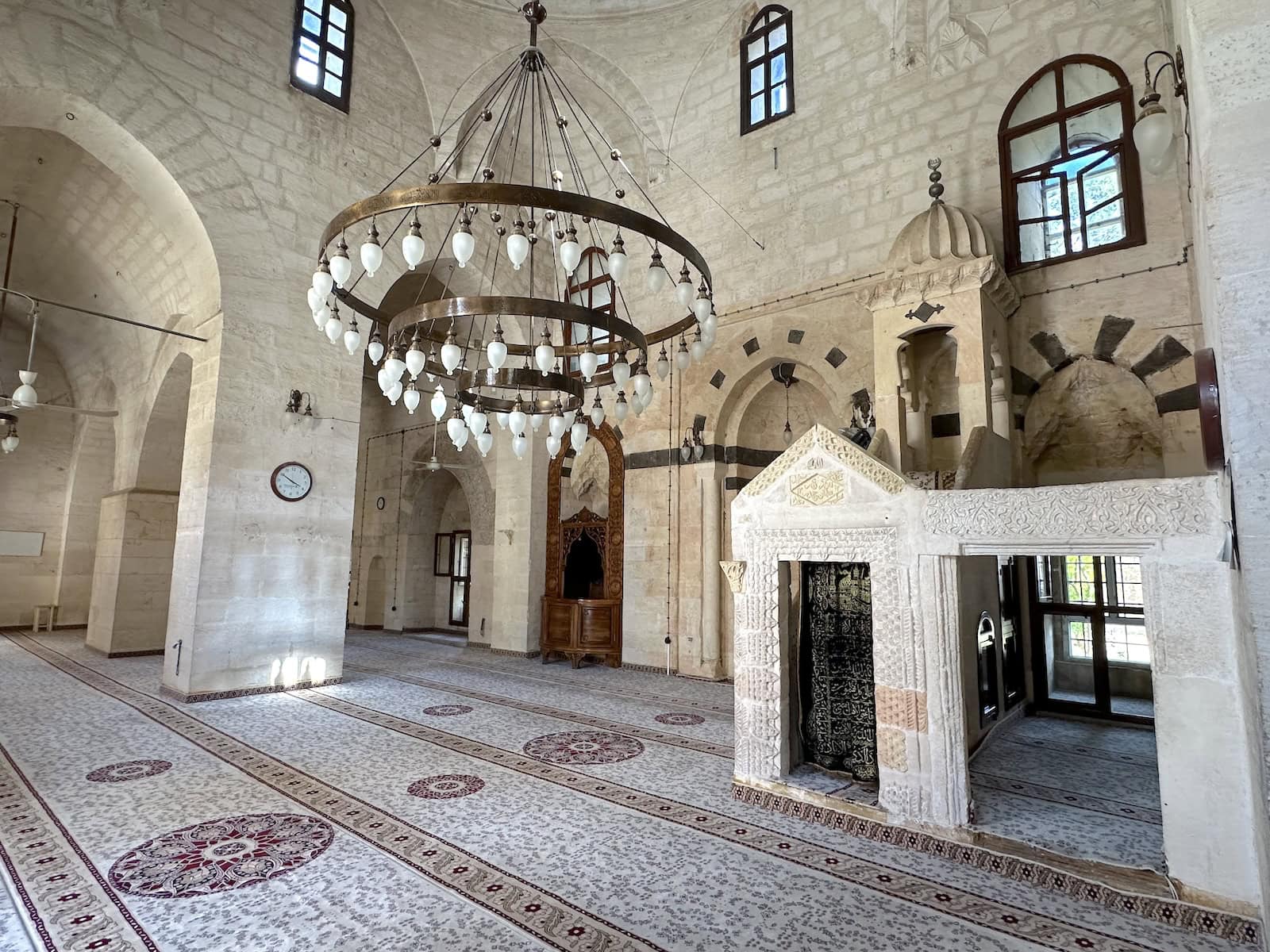 Minbar and muezzin's loge in the prayer hall of the Latifiye Mosque in Mardin, Turkey