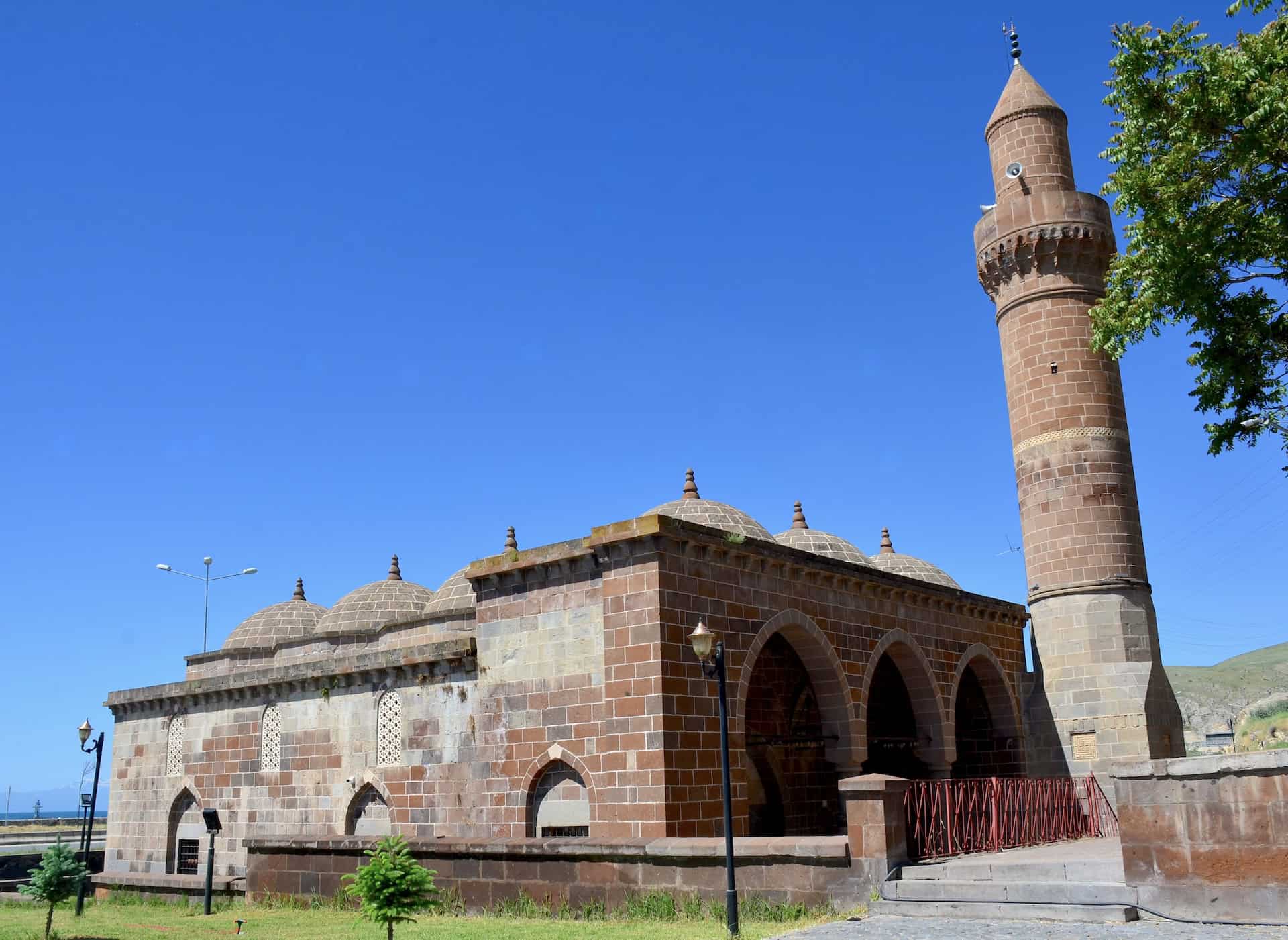 Tuğrul Bey Mosque