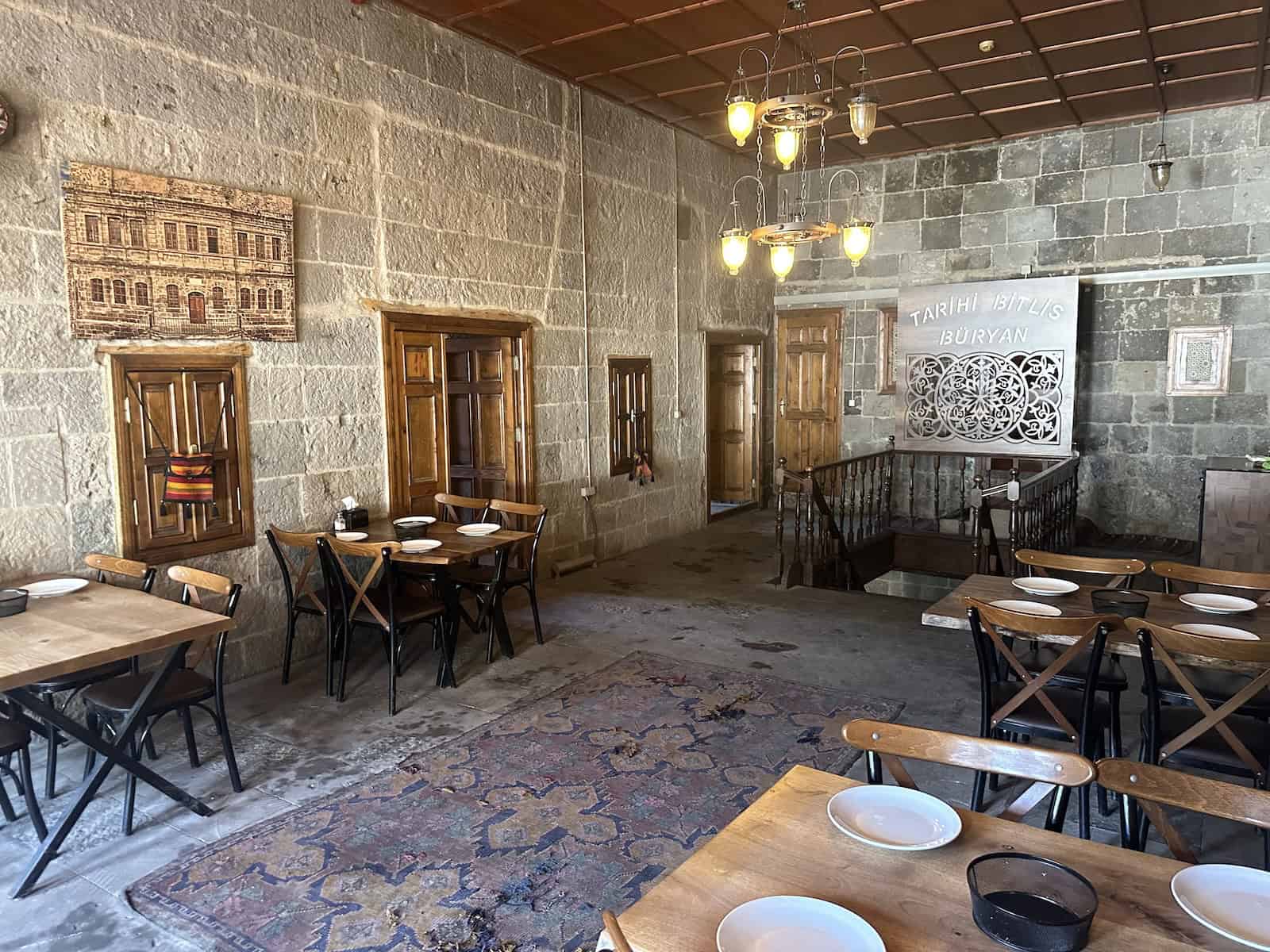 First floor of the Tarihi Bitlis Büryan Salonu in Bitlis, Turkey